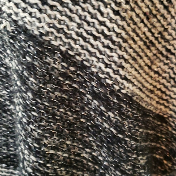 Short Sleeve Cowl Neck Sweater - Picture 4 of 4